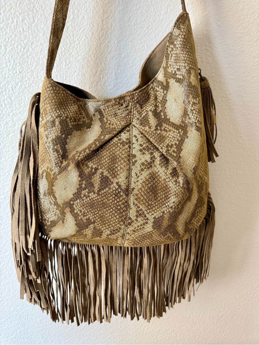 Muxo by Camila Alves Fringed Snake Print Crossbody Bag - Picture 7 of 7